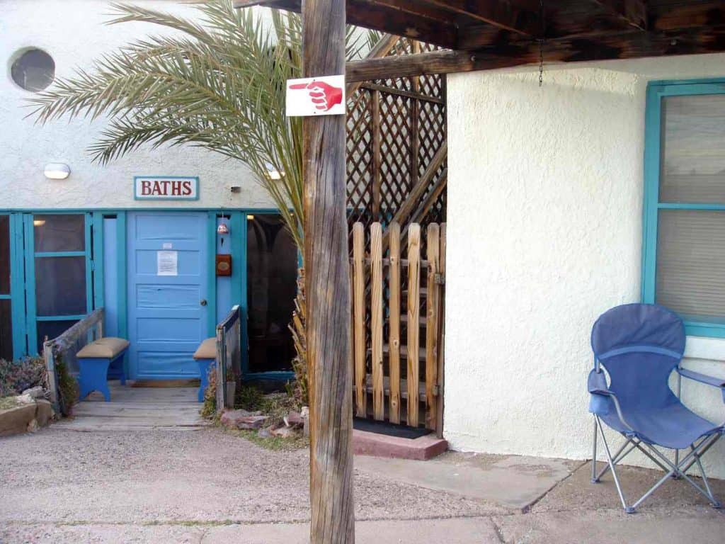 la paloma hot spring baths this way