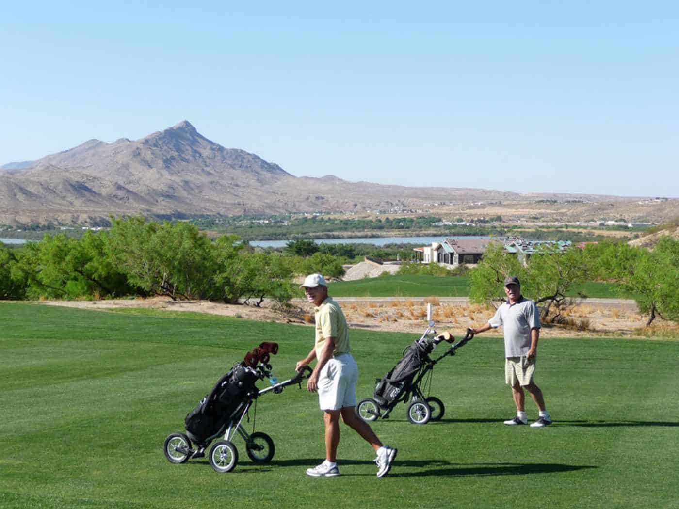 golfers at sierra del rio in elephant butte